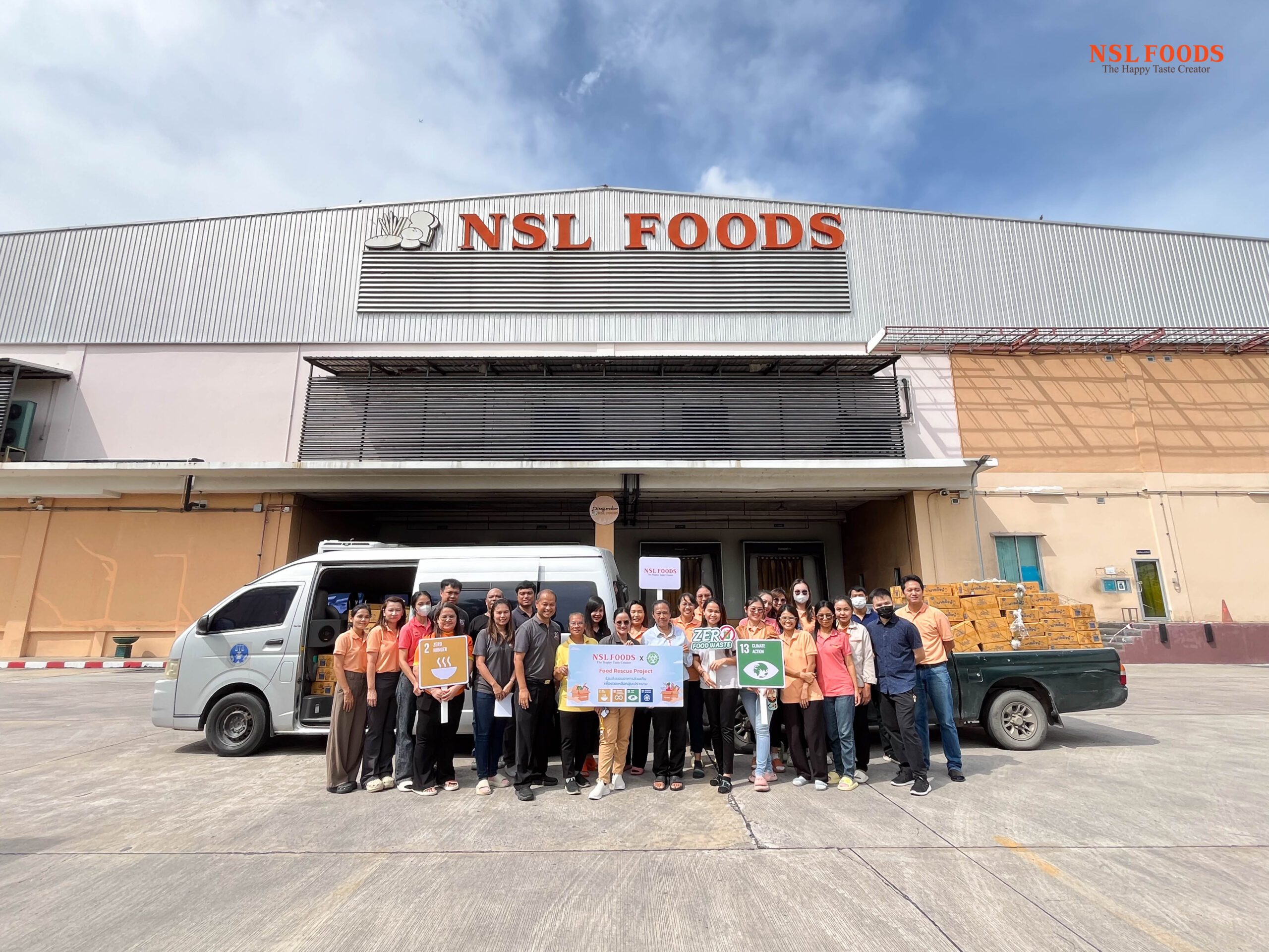 NSL Foods Branch 2 donote foods surplus for SOS Thailand